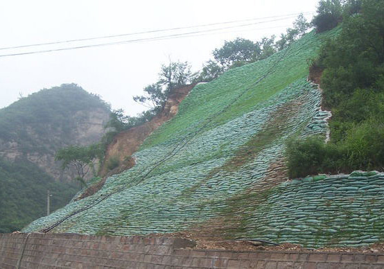 昆明生態(tài)袋護(hù)坡治理